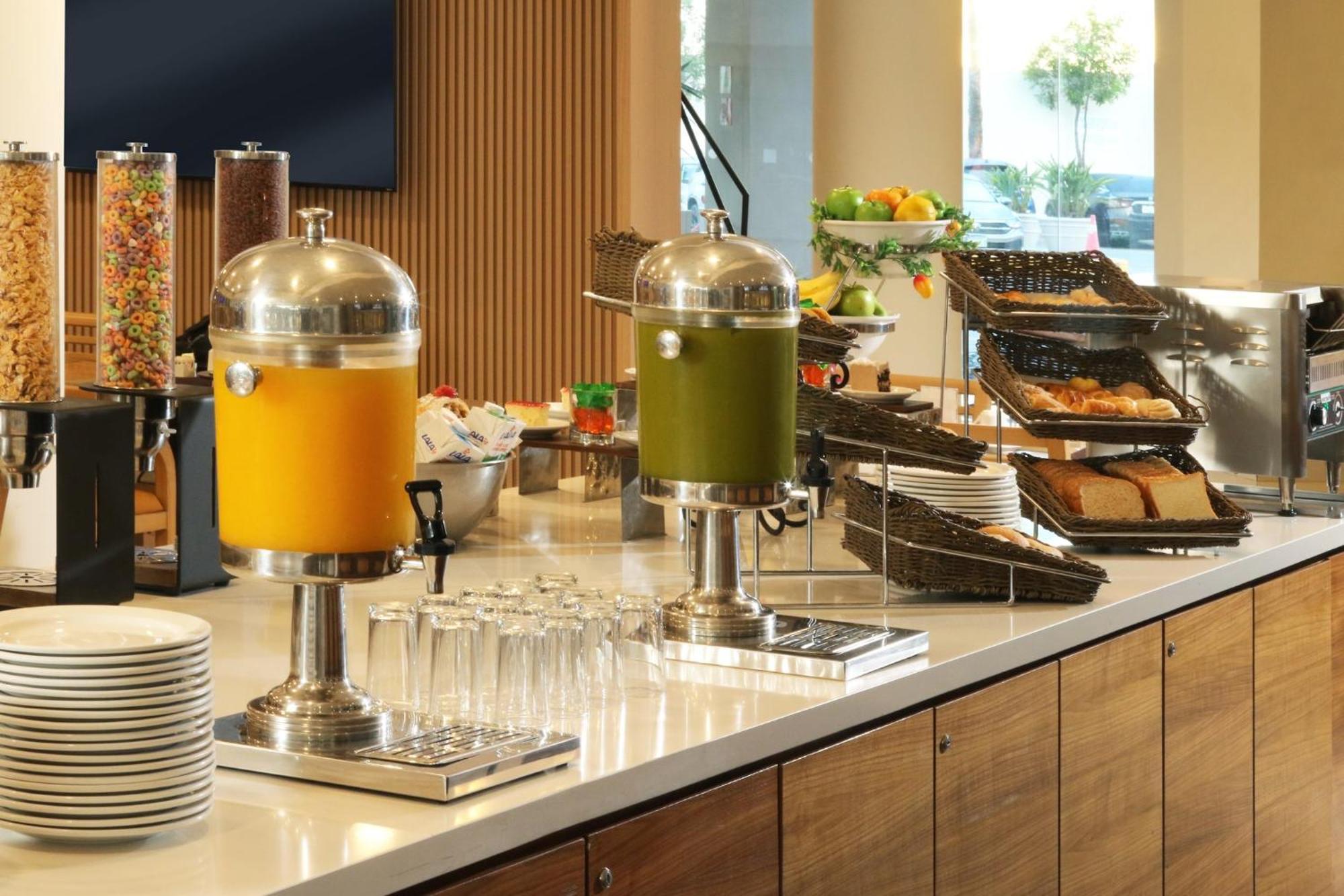 Holiday Inn Tijuana Zona Rio By Ihg Zewnętrze zdjęcie